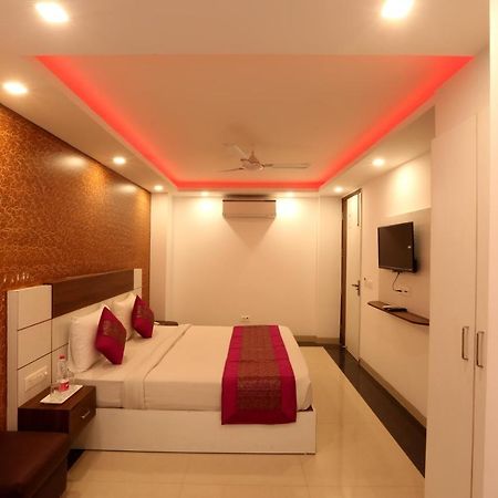 Hotel Ark Wood Nueva Delhi Exterior foto