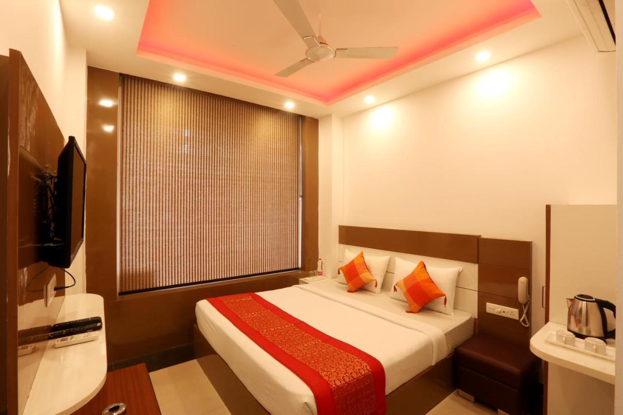 Hotel Ark Wood Nueva Delhi Exterior foto