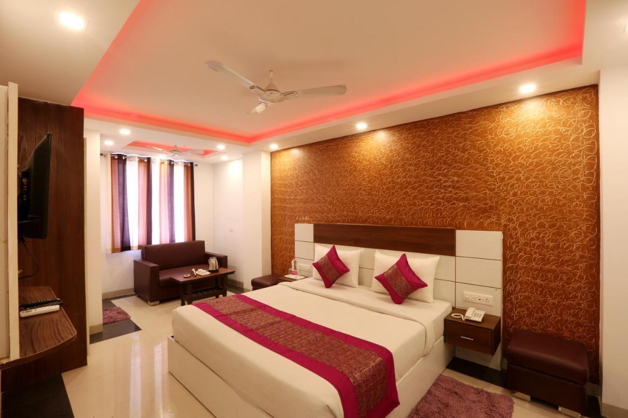 Hotel Ark Wood Nueva Delhi Exterior foto
