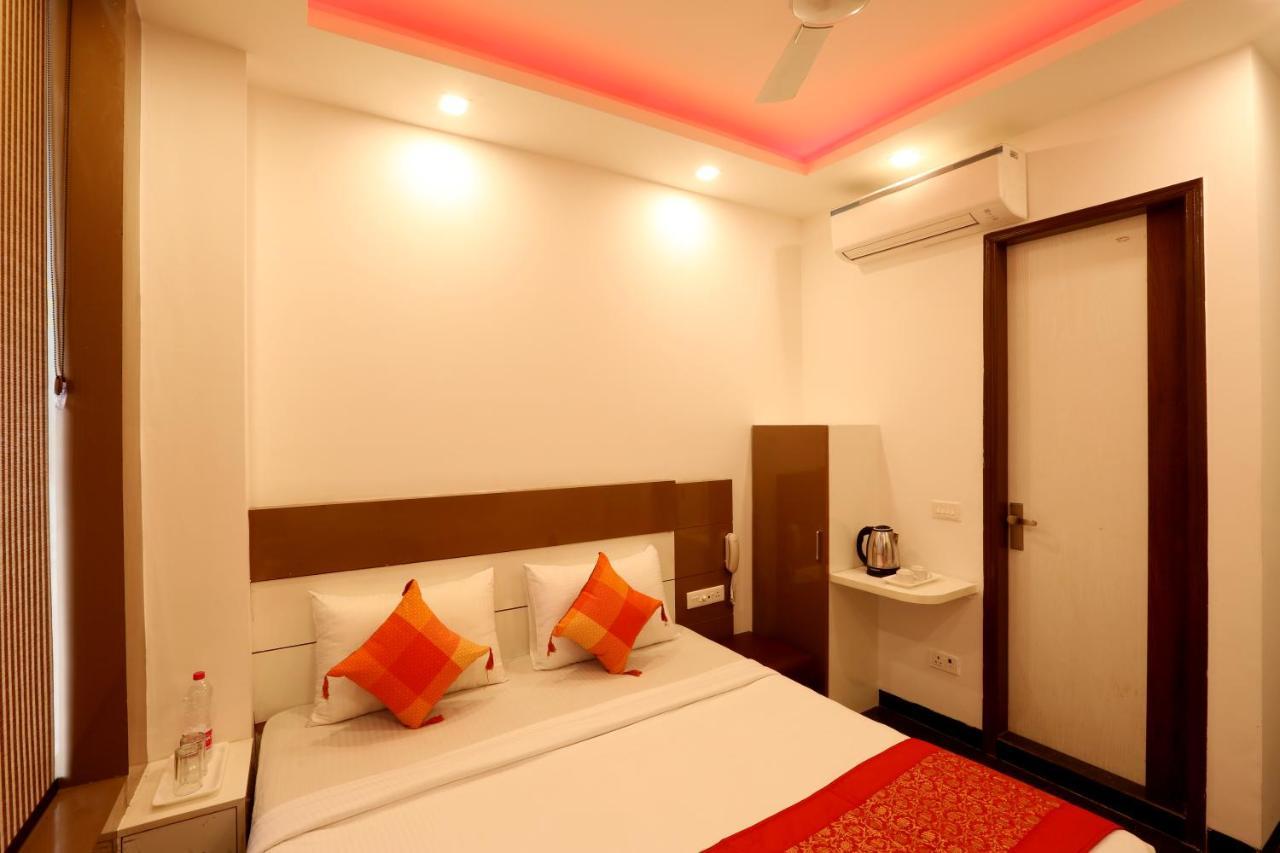 Hotel Ark Wood Nueva Delhi Exterior foto
